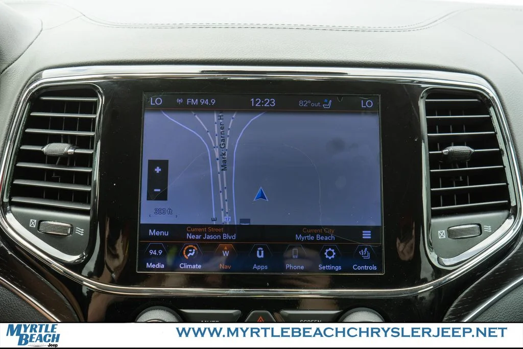 Used 2020 Diamond Black Jeep Summit image 19