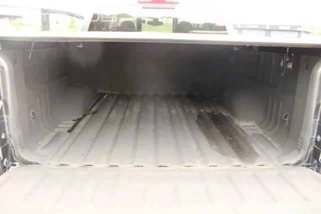 Used 2016 Cyber Gray Metallic Chevrolet 4WD LT image 16