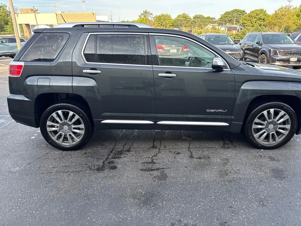 Used 2017 Graphite Gray Metallic GMC Denali image 2