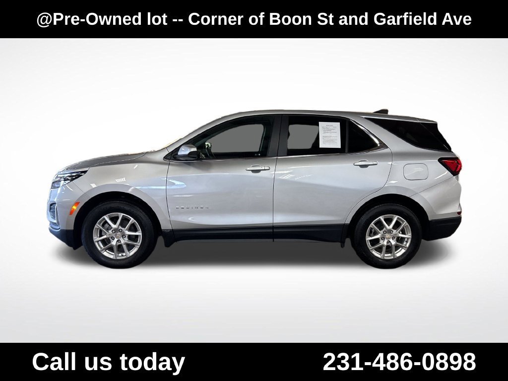 Used 2022 SILVER ICE METALLIC Chevrolet LT image 2