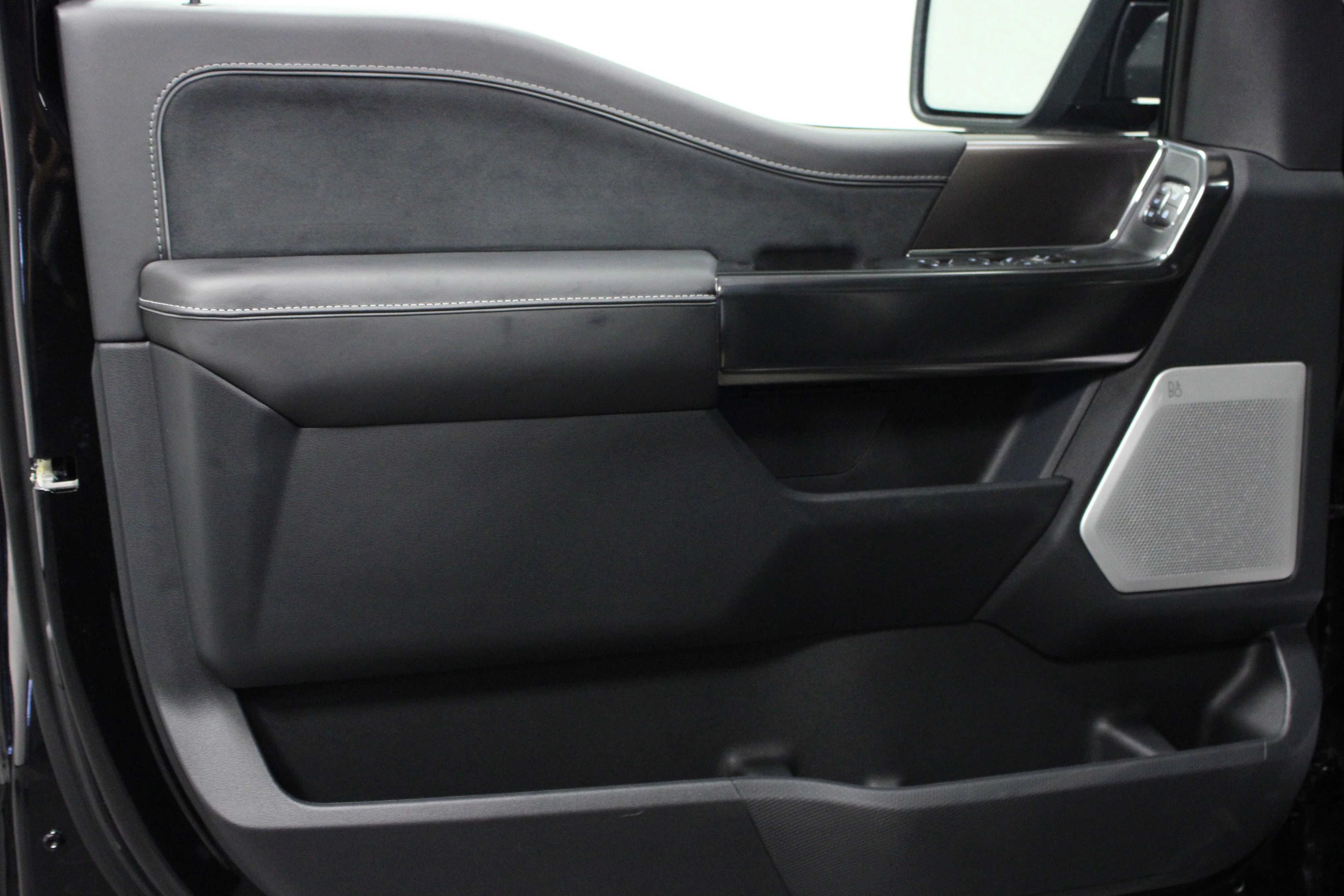 New 2026 Agate Black Metallic Ford Platinum® image 11