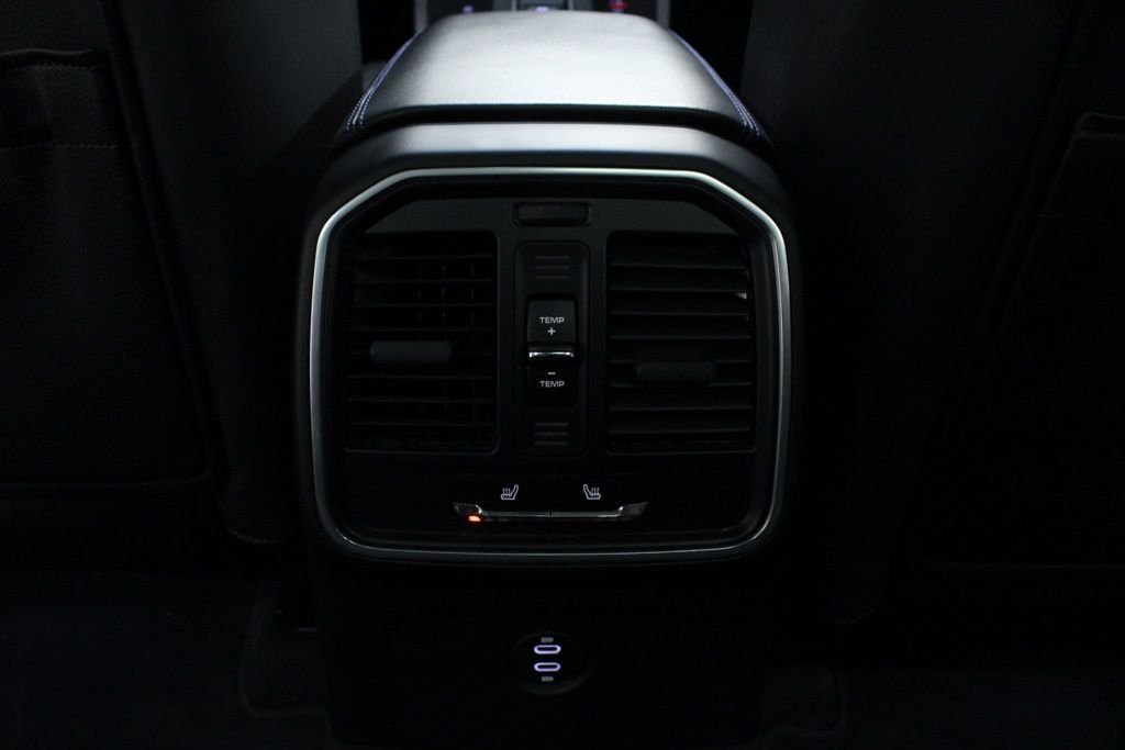 Used 2022  Porsche S image 32