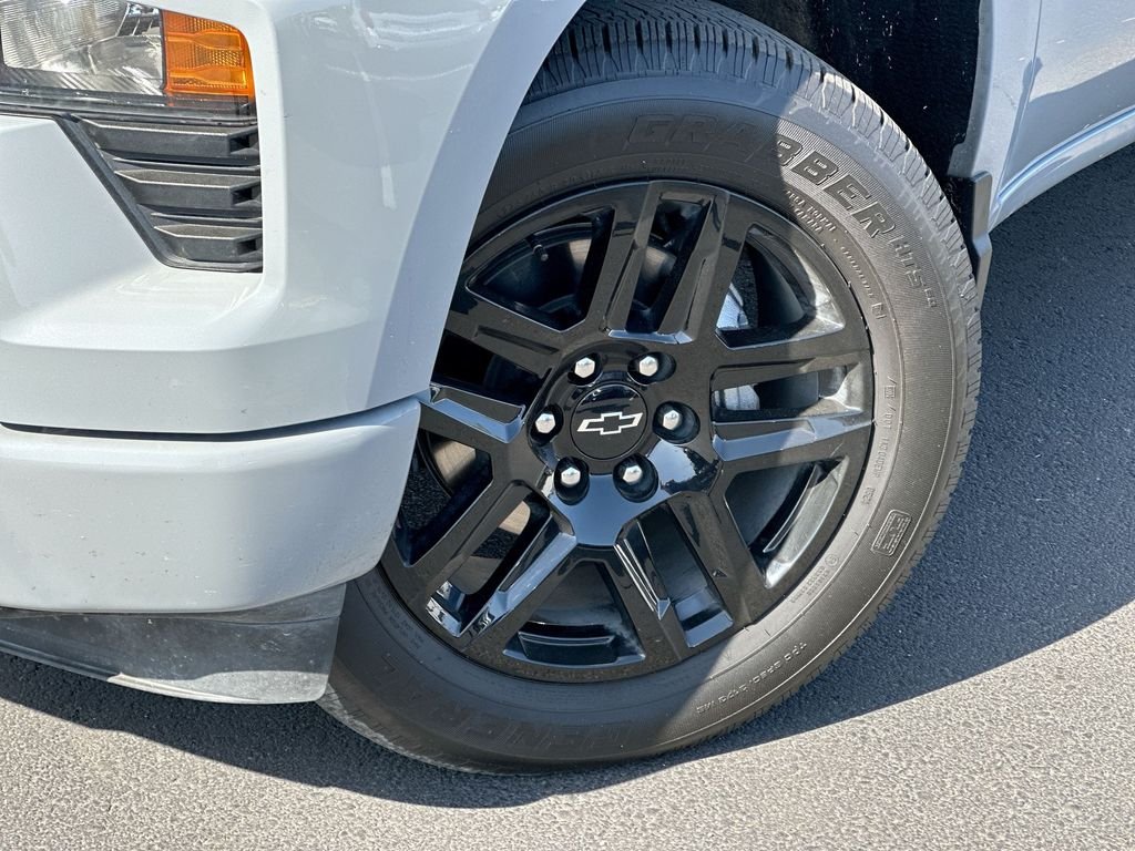 Used 2024 Gray Chevrolet Custom image 15