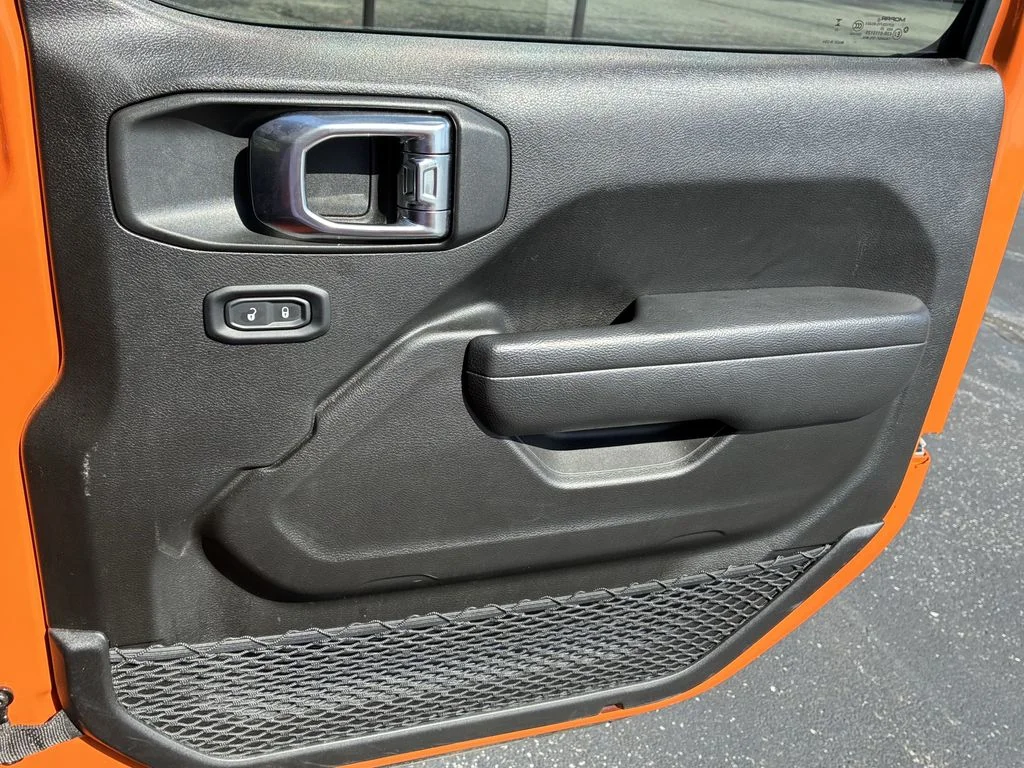Used 2025 Orange Jeep Rubicon image 21