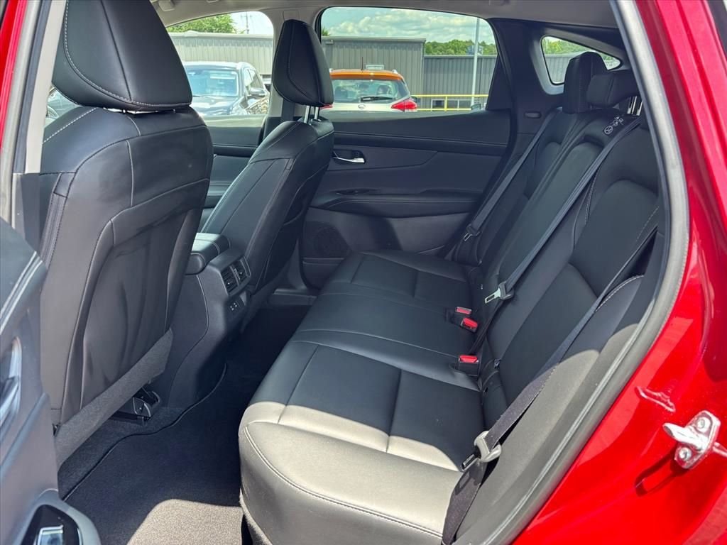 Used 2025 Red Nissan SL image 12