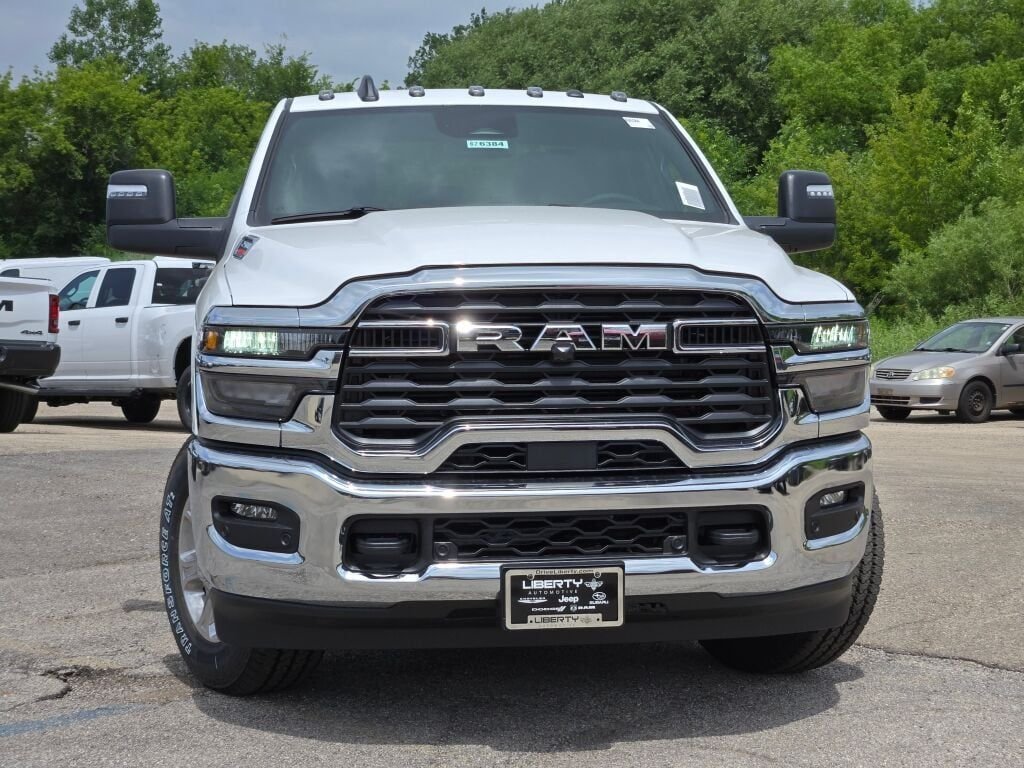 New 2026 Bright White Clear-Coat Exterior Paint RAM Big Horn image 3