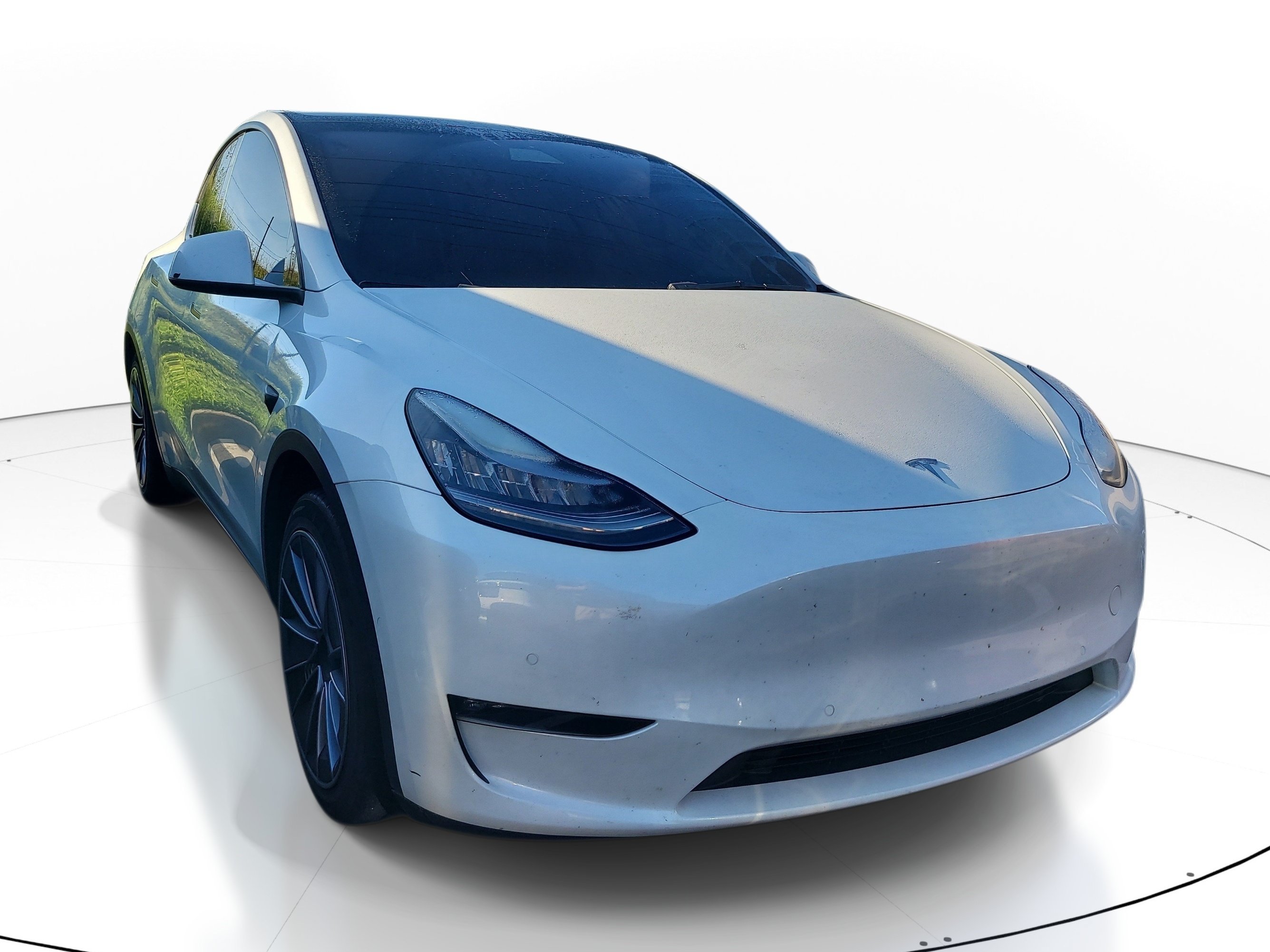 Used 2021  Tesla Standard Range image 1