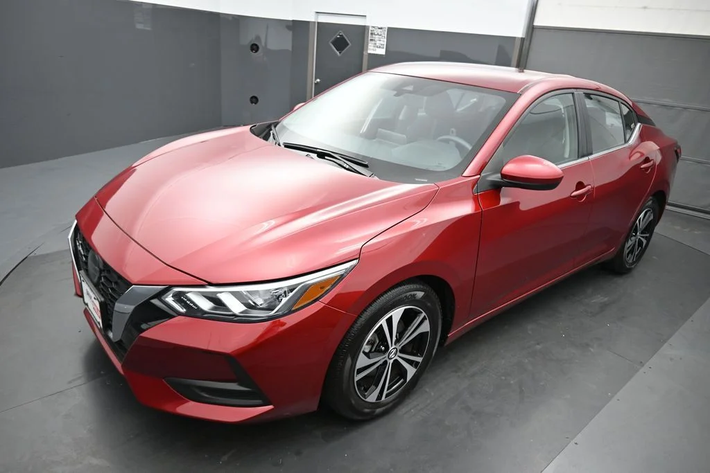 Used 2023 Red Nissan SV image 4