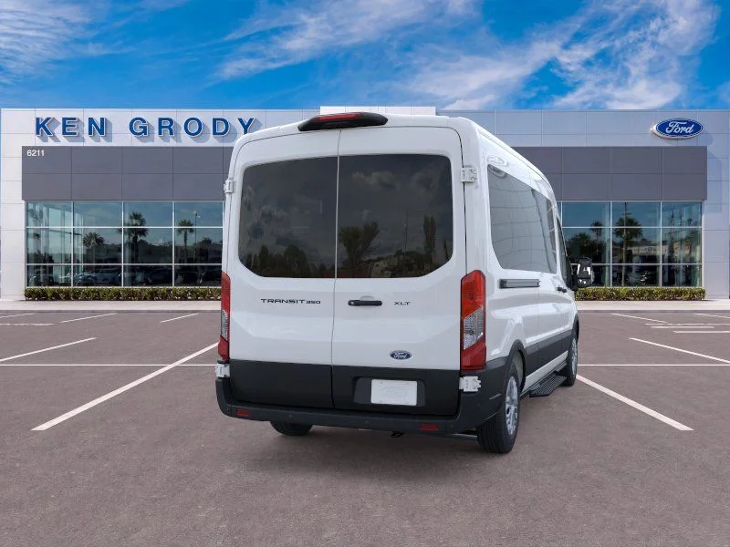 New 2026 Oxford White Ford XLT image 7
