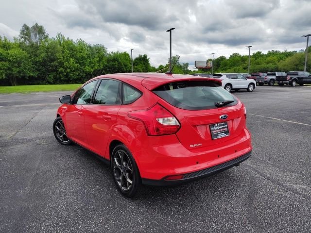 Used 2014 Red Ford SE image 5