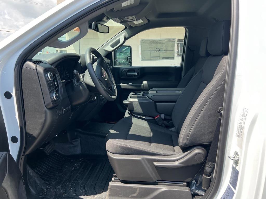 2025 GMC Sierra 2500HD Pro - Photo 16