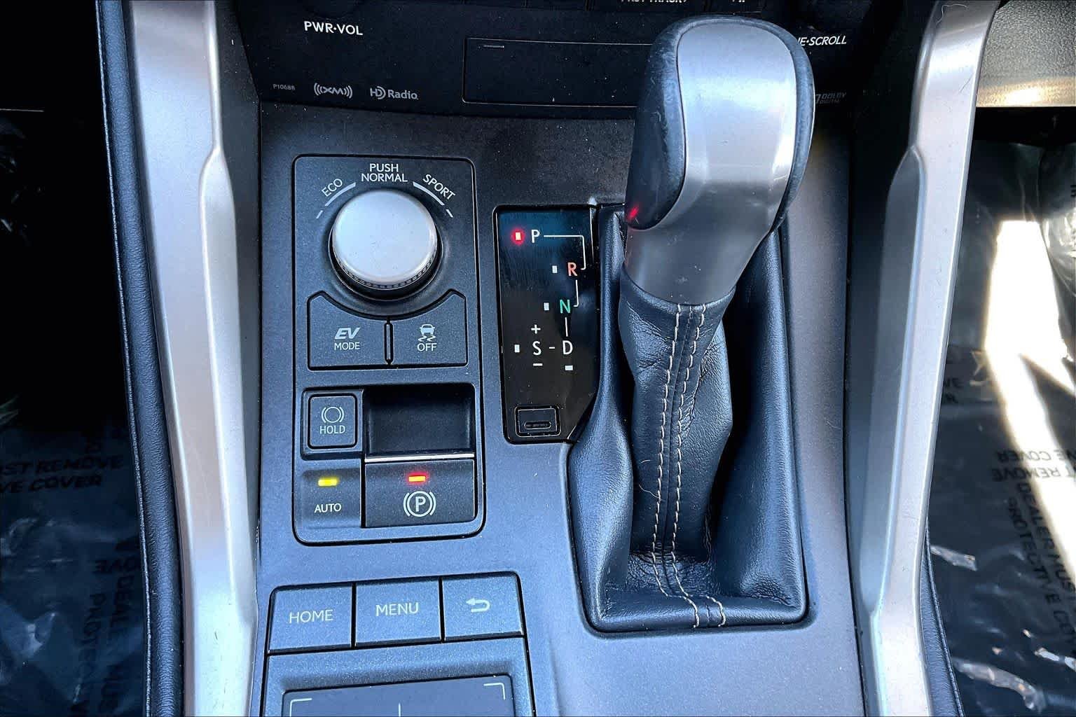 Used 2015 Silver Lining Metallic Lexus  image 34