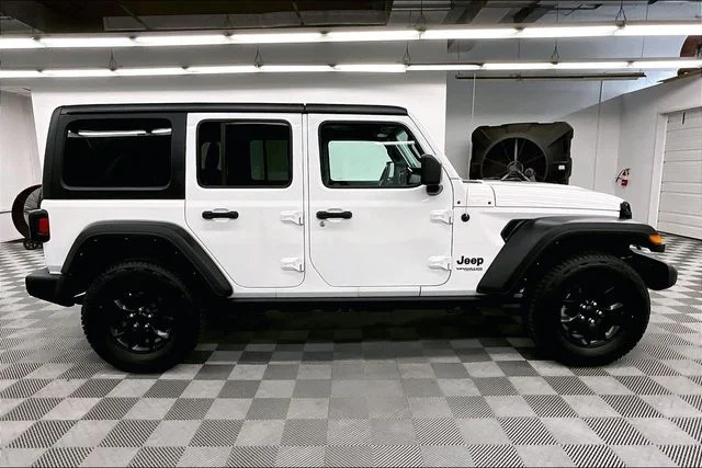 Used 2022 Bright White Clearcoat Jeep Unlimited Willys image 15
