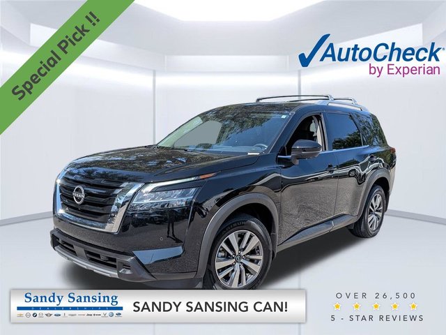 2023 Nissan Pathfinder SL