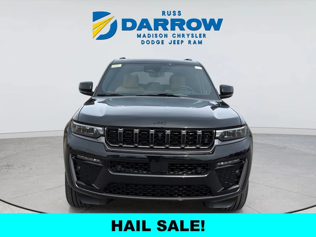 New 2026 Diamond Black Crystal Pearl-Coat Exterior Paint Jeep Summit image 16