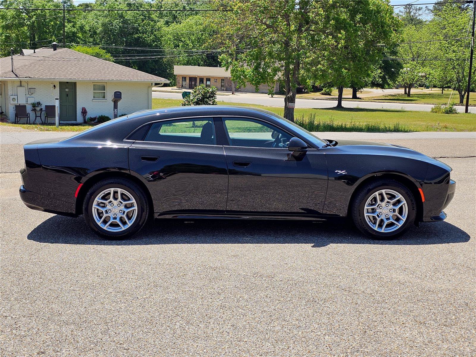 New 2026 Diamond Black Crystal Pearlcoat Dodge R/T image 7