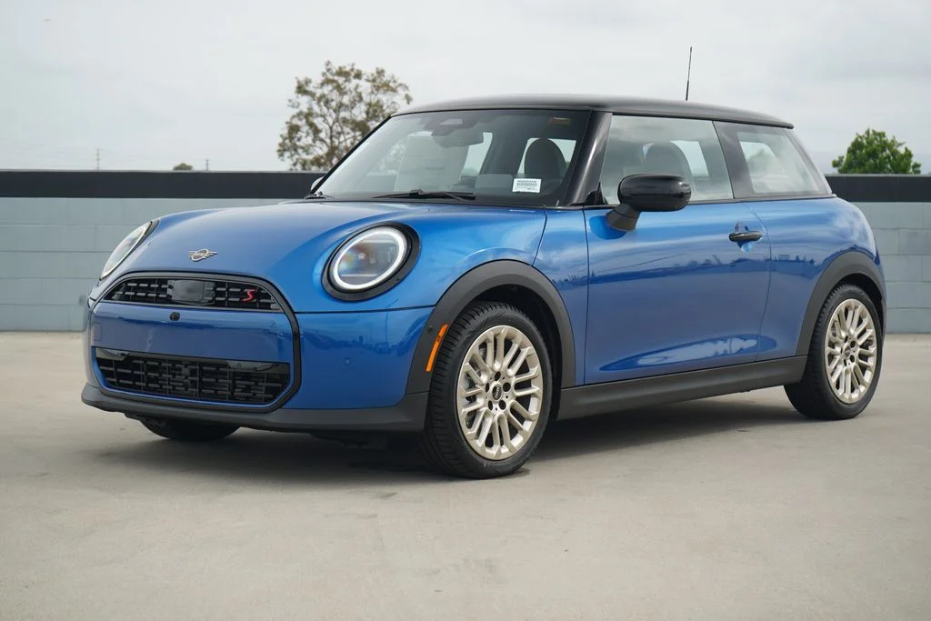 2026 MINI Hardtop Cooper S's photo