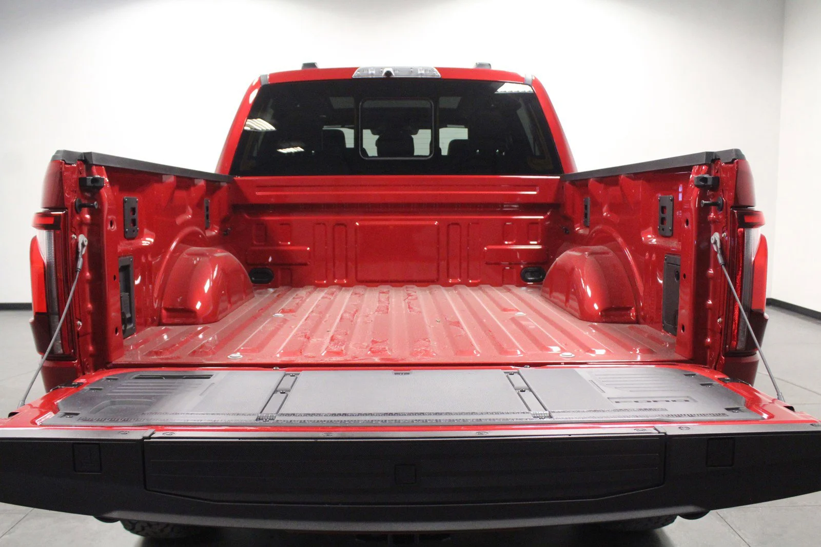 Used 2024 Rapid Red Metallic Tinted Clearcoat Ford Raptor image 14