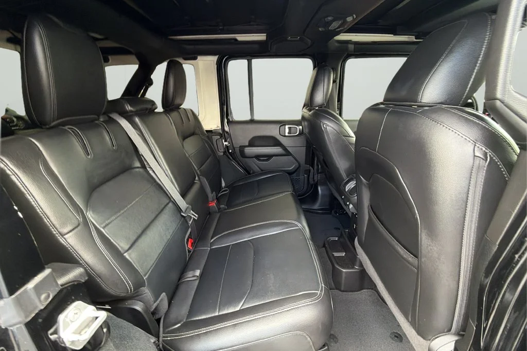 Used 2022 Black Jeep Unlimited Sahara 4x4 image 13