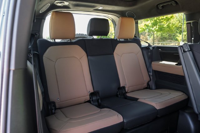 New 2026 Santorini Black Land Rover X image 33