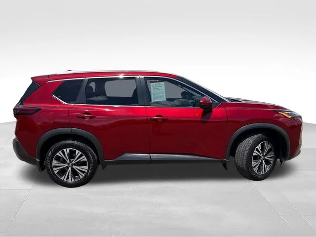 Used 2022 Red Nissan SV image 9