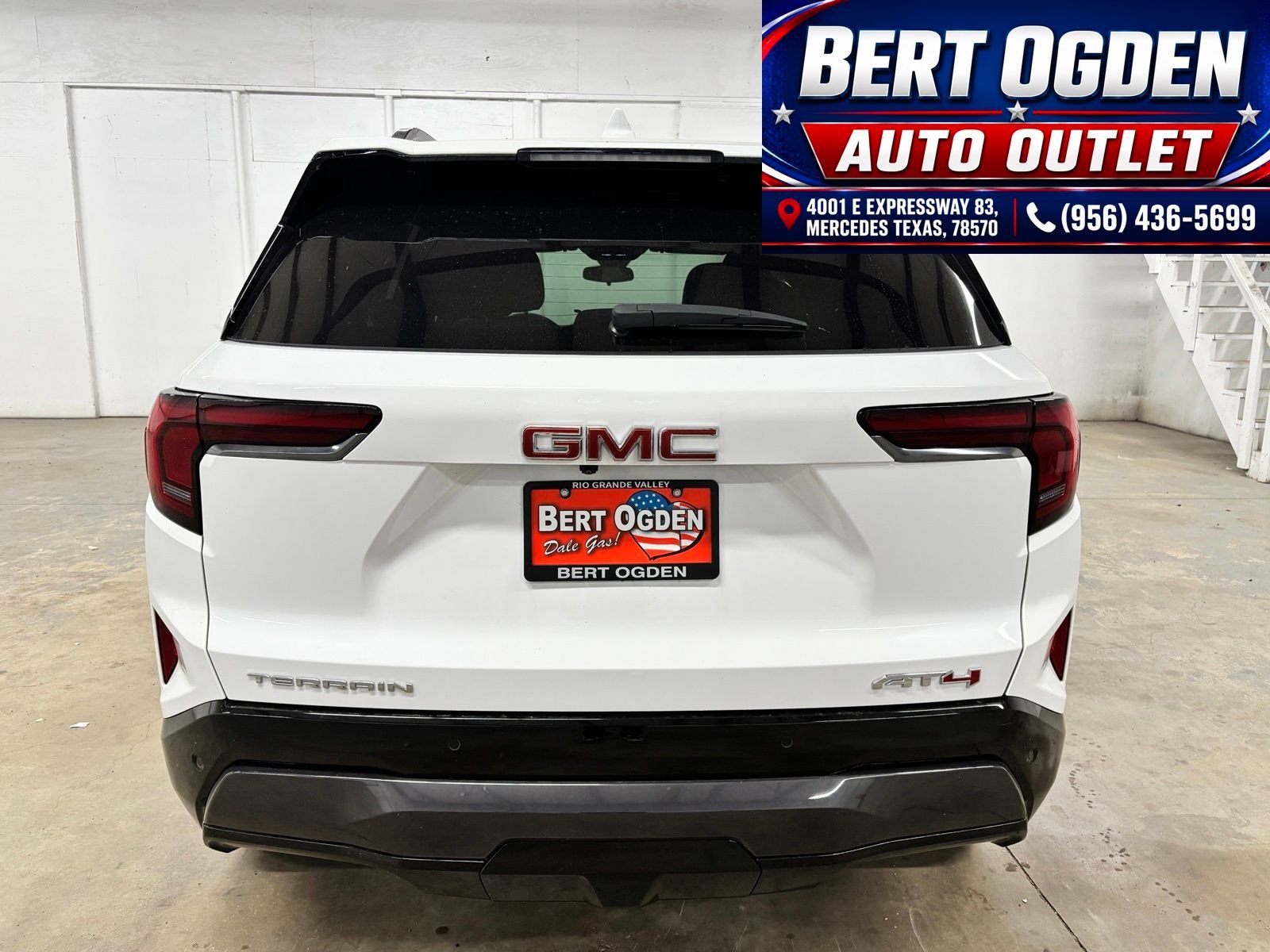 Used 2026 White GMC AT4 image 6