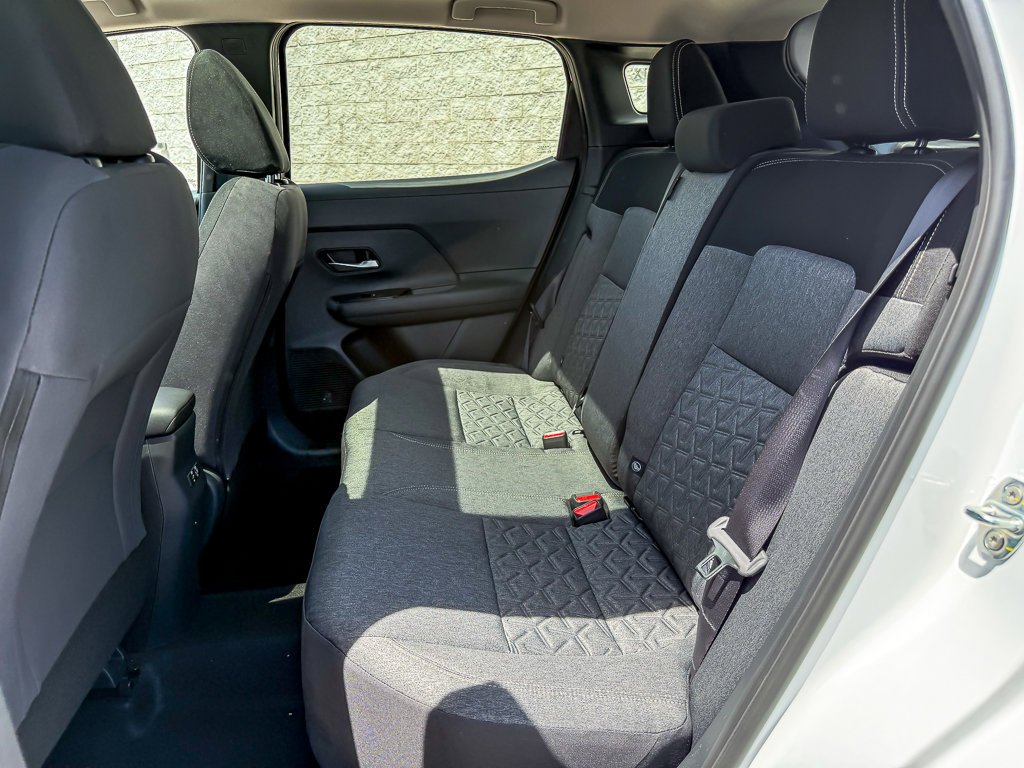 New 2026 Aspen White Tricoat/Super Black Nissan SV image 10