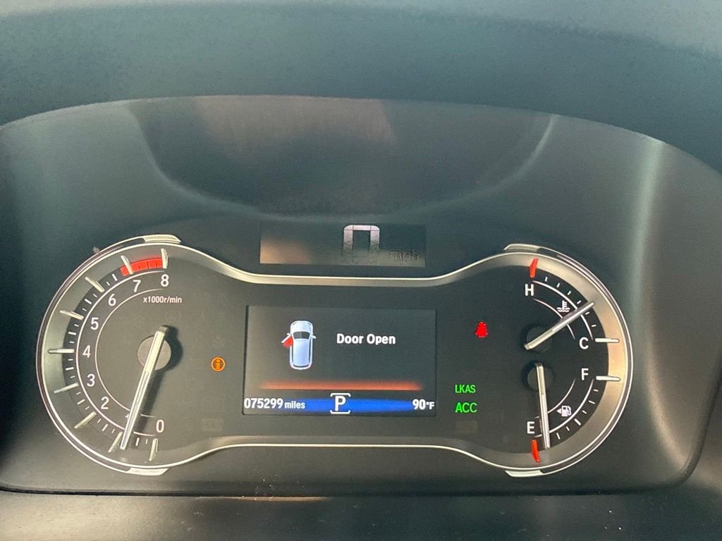 Used 2017 Crystal Black Pearl Honda Touring image 13