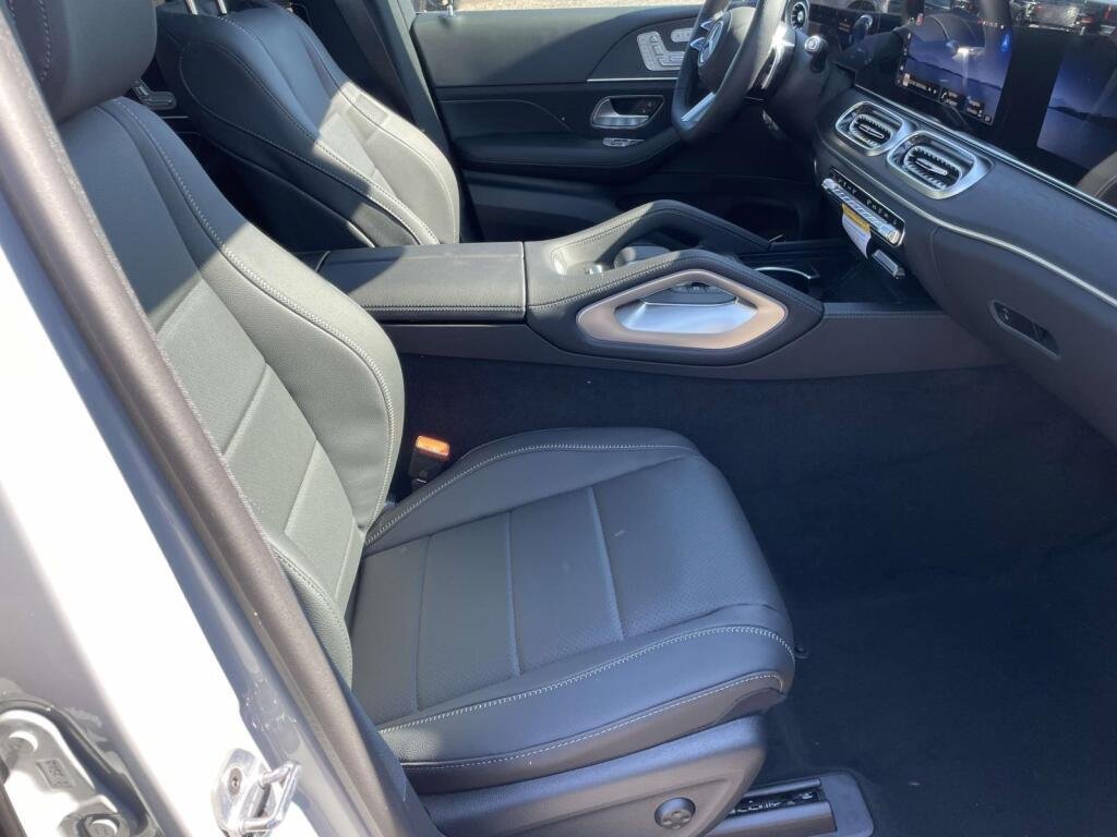 New 2027 MANUFAKTUR Alpine Grey Mercedes-Benz GLS 450 image 19