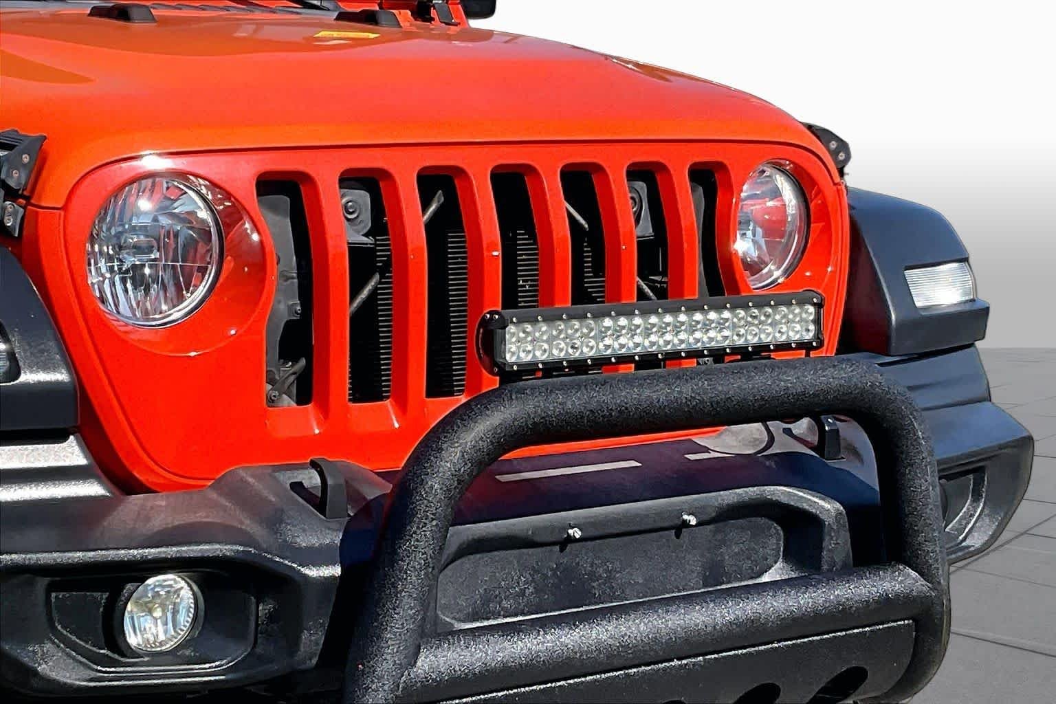 Used 2018 Punk'n Clearcoat Metallic Jeep Sport S image 26
