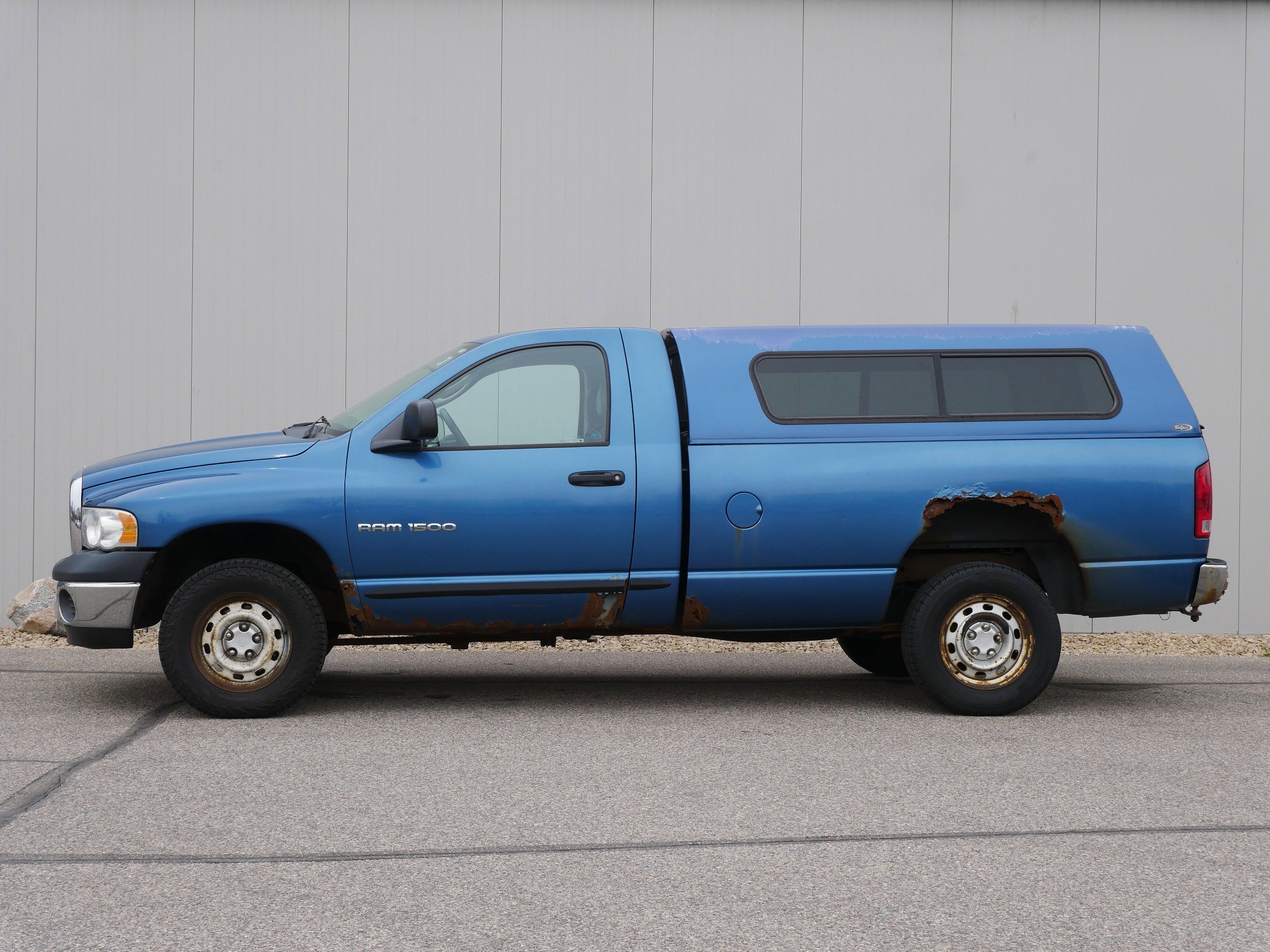 Used 2005 Dodge Ram 1500 Pickup ST with VIN 1D7HU16N15J625837 for sale in Hastings, Minnesota