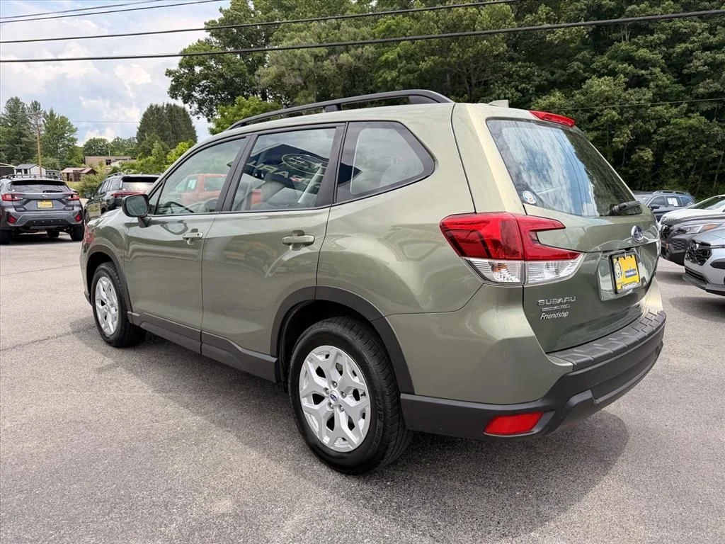 Used 2019 Green Subaru Base image 5