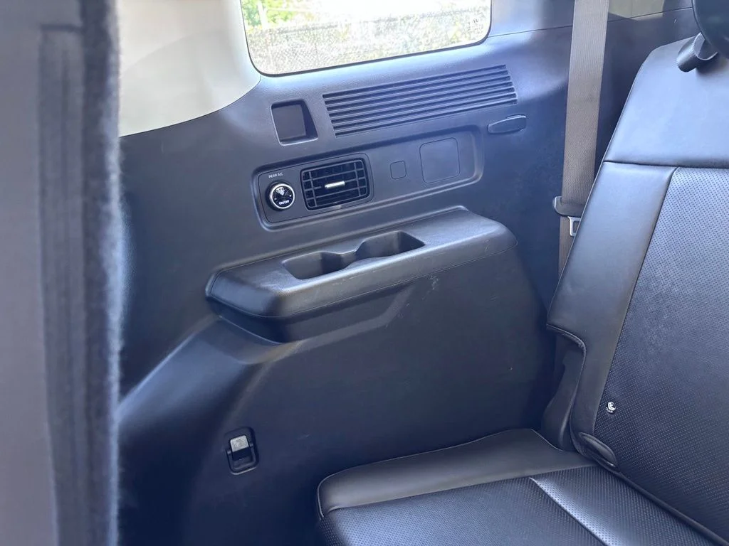 Used 2024 Gray Hyundai SEL image 32