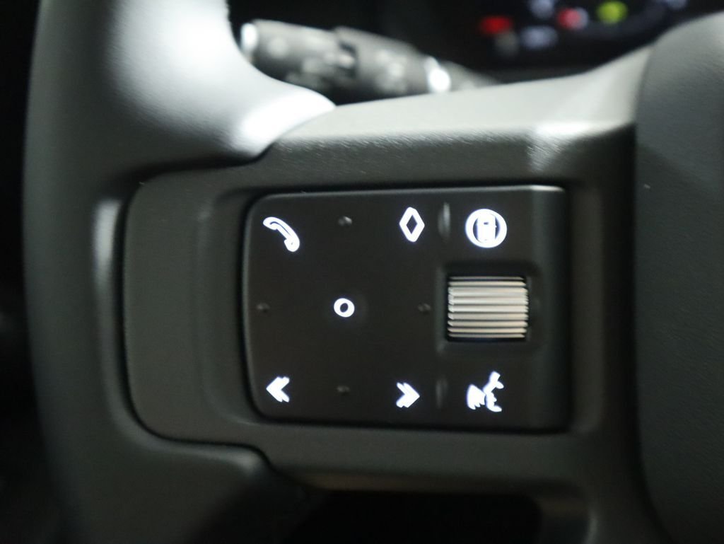 2025 Land Rover Defender S - Photo 12