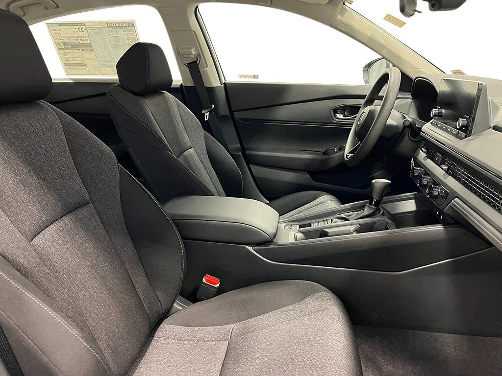 2025 Honda Accord LX - Photo 29