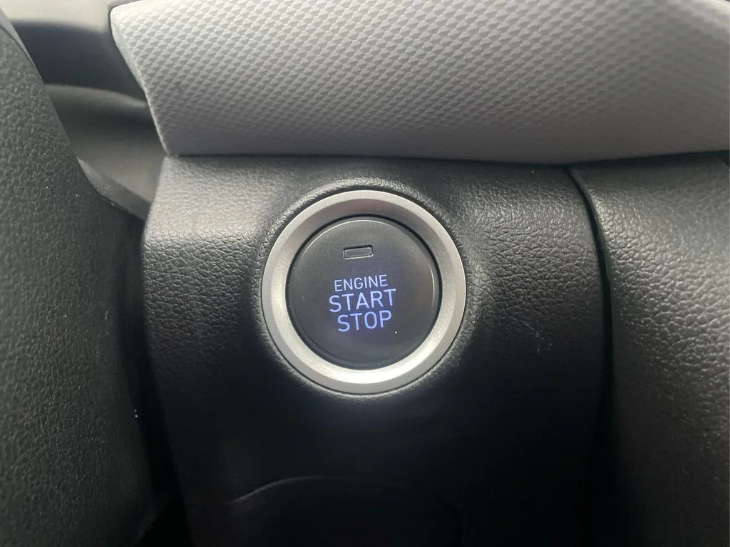 Used 2018 Ultra Black Hyundai Limited image 28