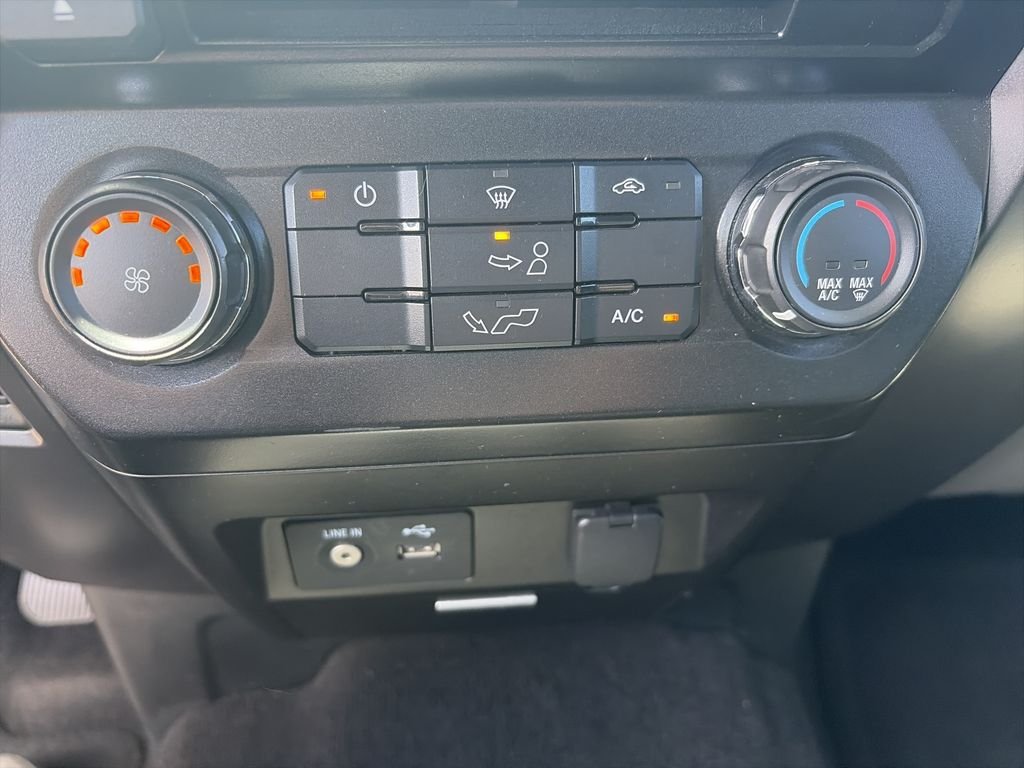 Used 2015 White Ford XLT image 24