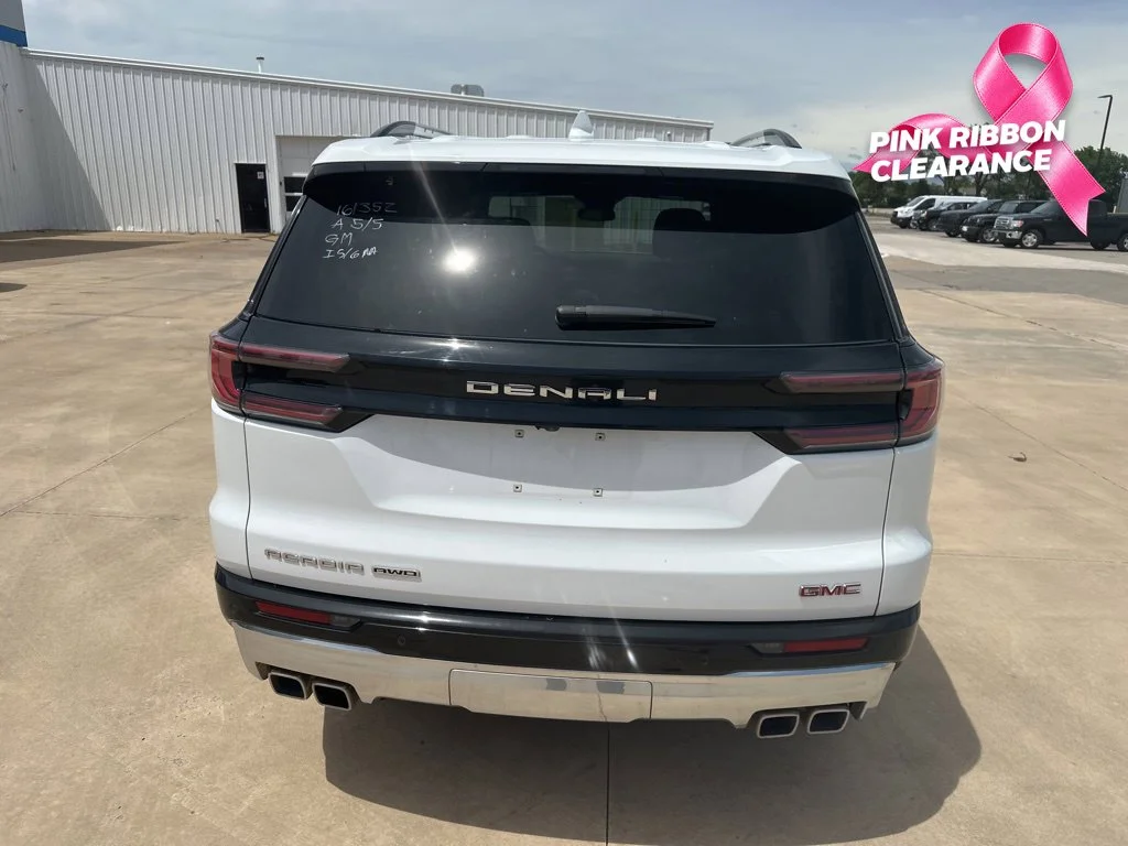 Used 2025 White GMC Denali image 33
