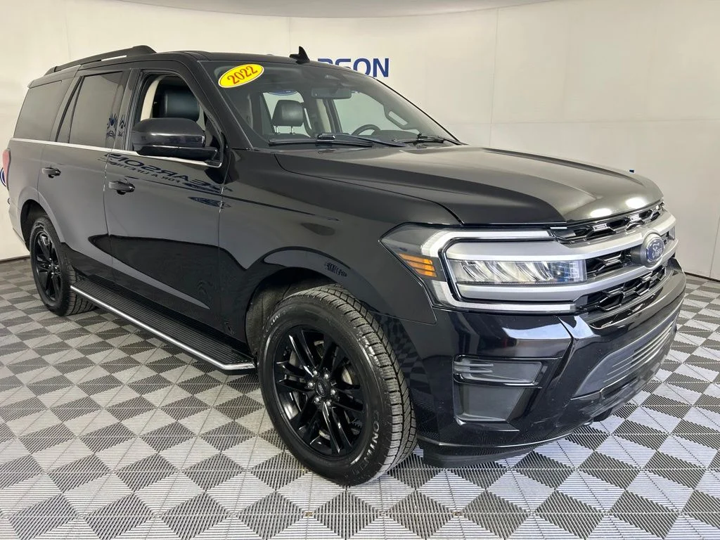 Used 2022 Black Ford XLT image 3