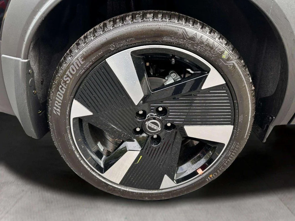 New 2026 Super Black Nissan SR image 9