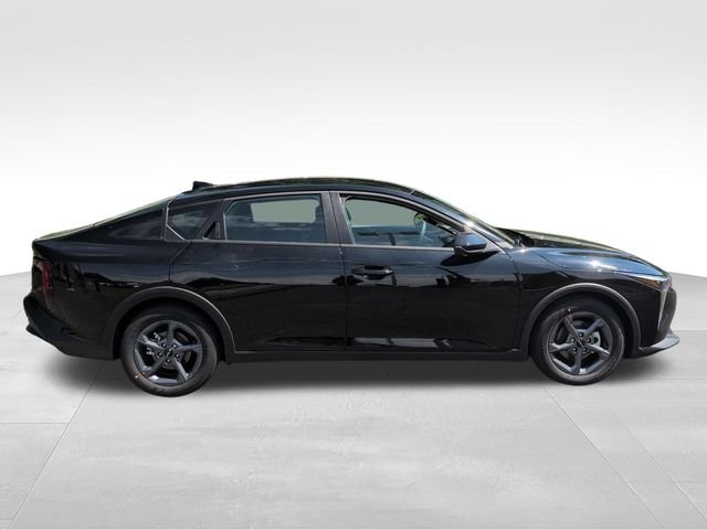 New 2026 Aurora Black Pearl Kia LXS image 2