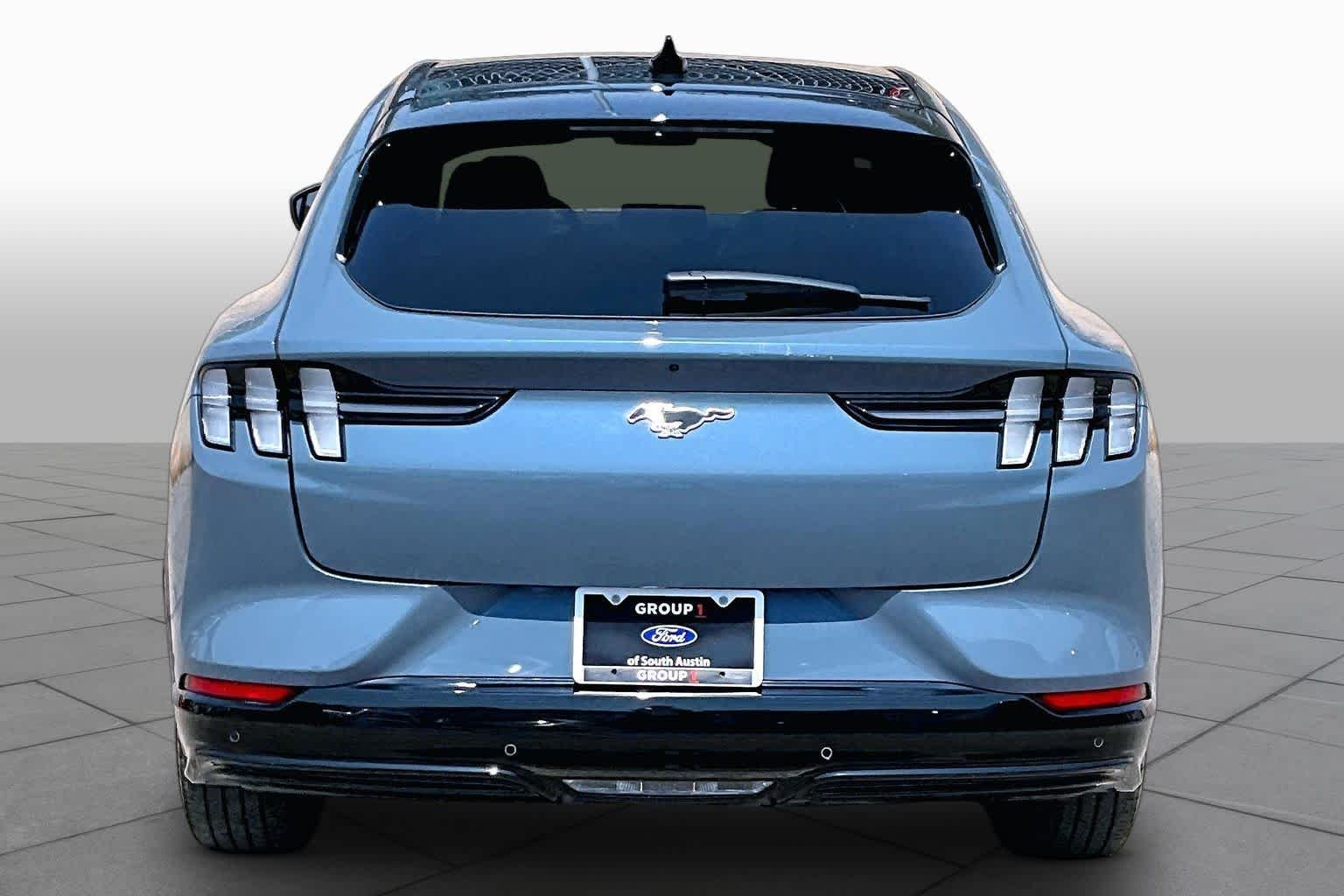 Certified Used 2023 Vapor Blue Metallic Ford Premium image 7