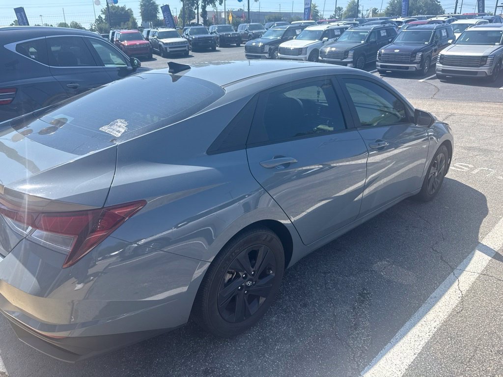 Used 2023 Gray Hyundai SEL image 6