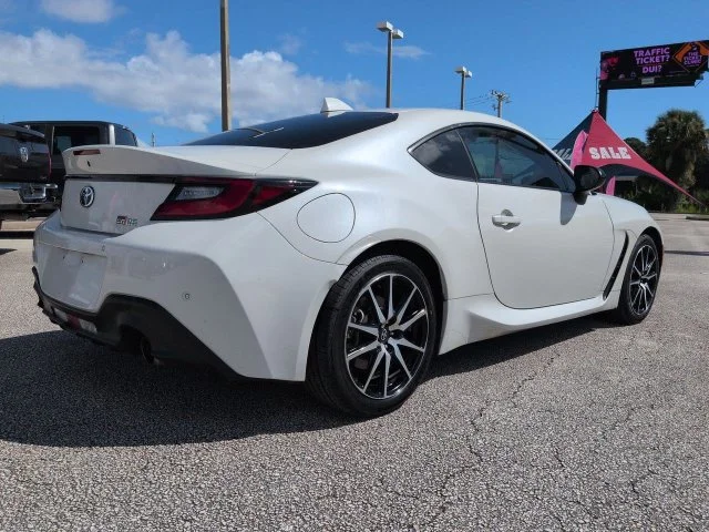 Certified Used 2024 Halo Toyota Base image 4