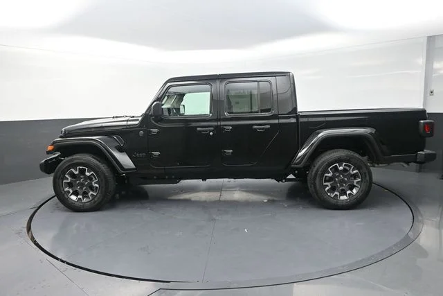 New 2026 Black Clear-Coat Exterior Paint Jeep Sahara image 6
