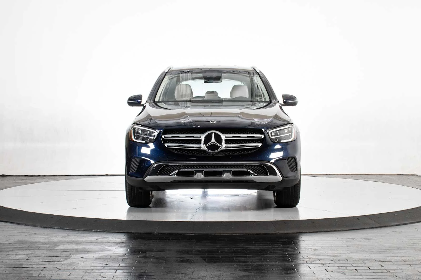 Used 2022 Lunar Blue Metallic Mercedes-Benz GLC 300 image 9
