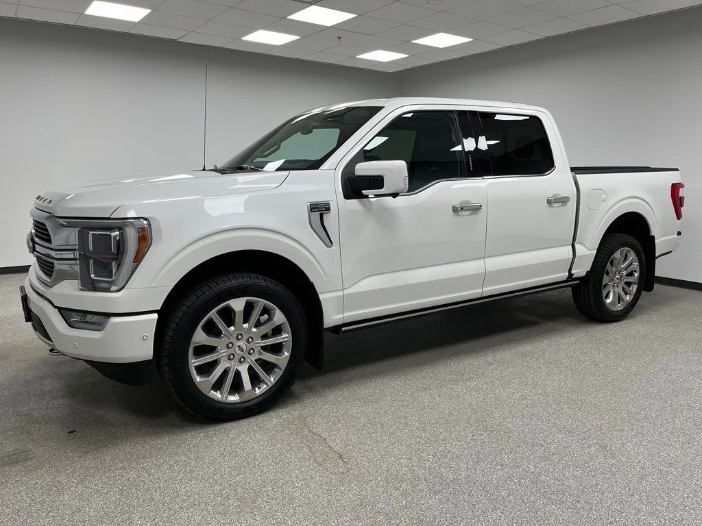 Used 2021 White Ford Limited image 6