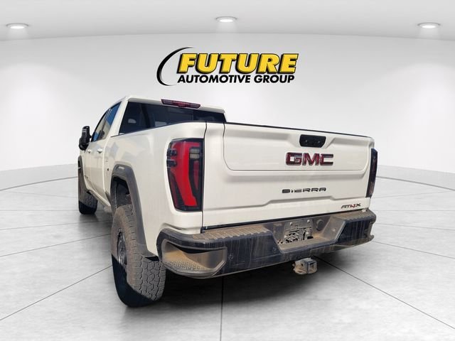 Used 2024 White GMC AT4X image 4