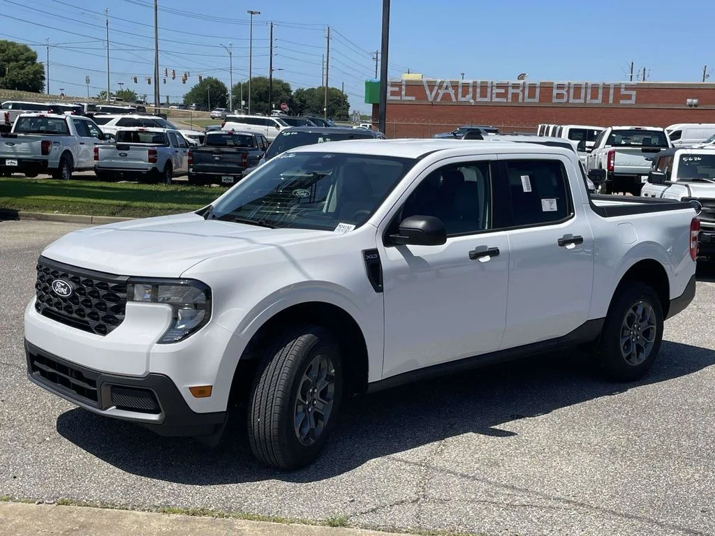 New 2026 White Ford XLT image 7