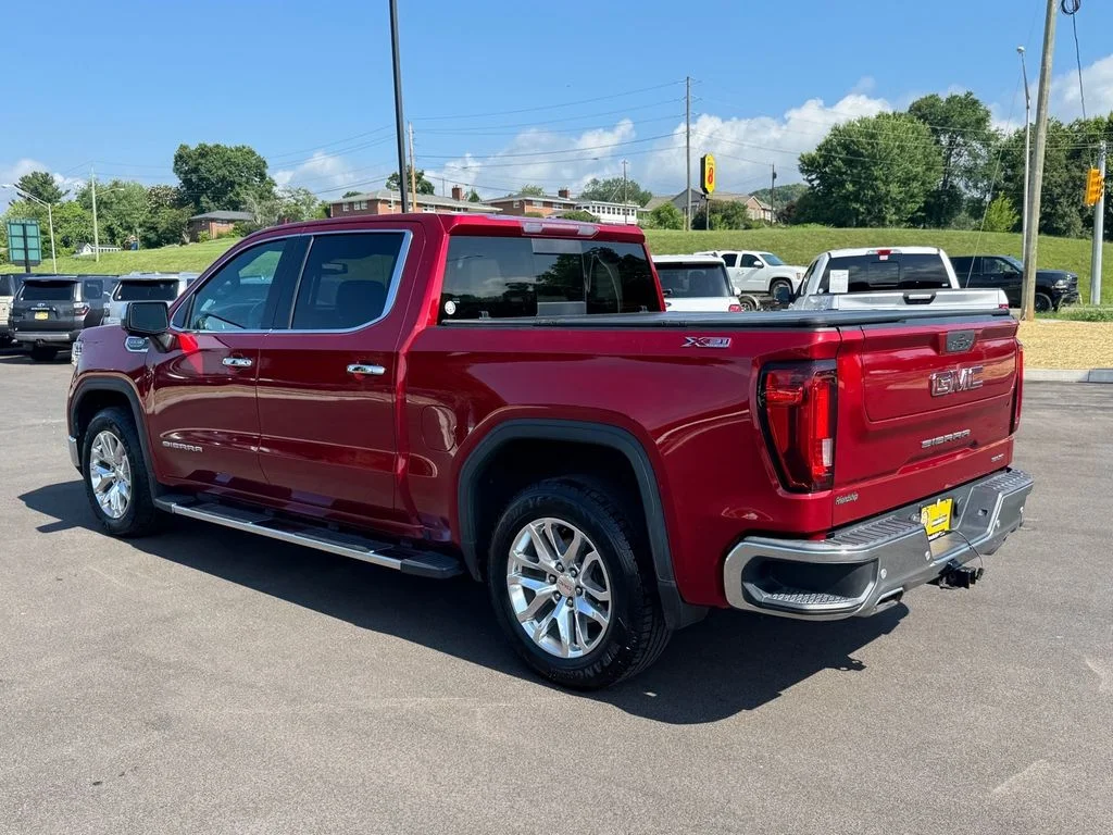 Used 2021 Red GMC SLT image 4